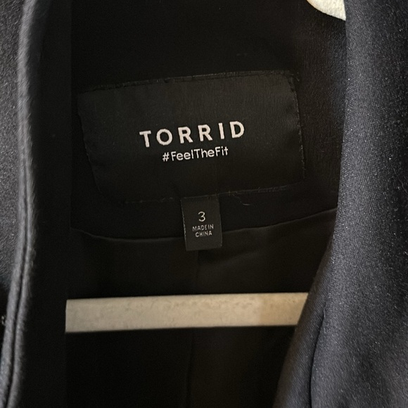 Black torrid zipper jacket - Picture 2 of 4